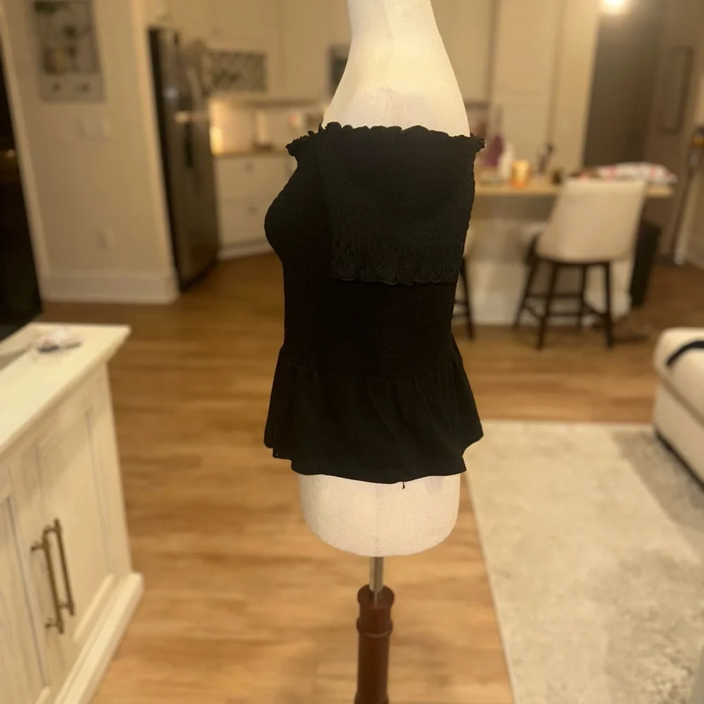 American Eagle Outfitters Black Ruffle Top - Picture 4 of 4